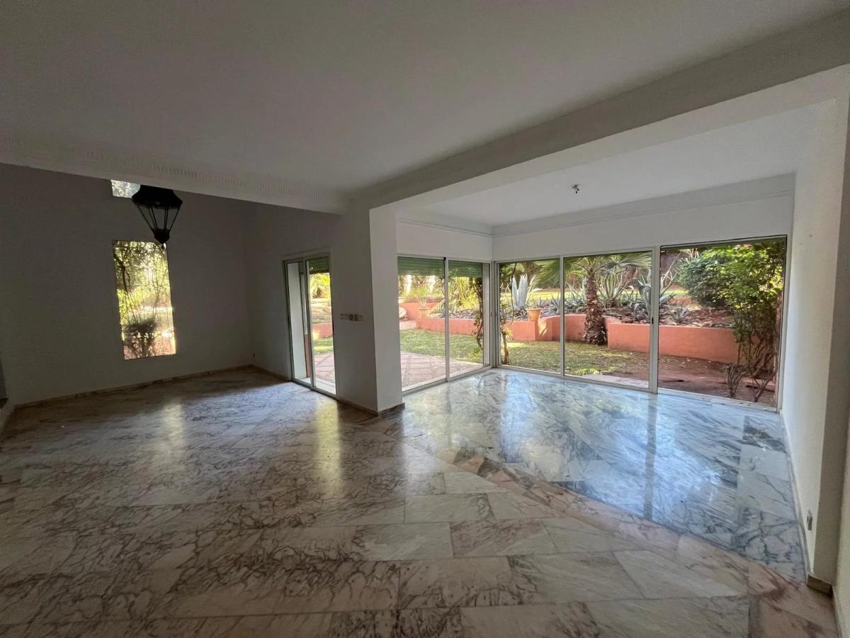 Grand appartement en duplex de trois chambres à la Palmeraie