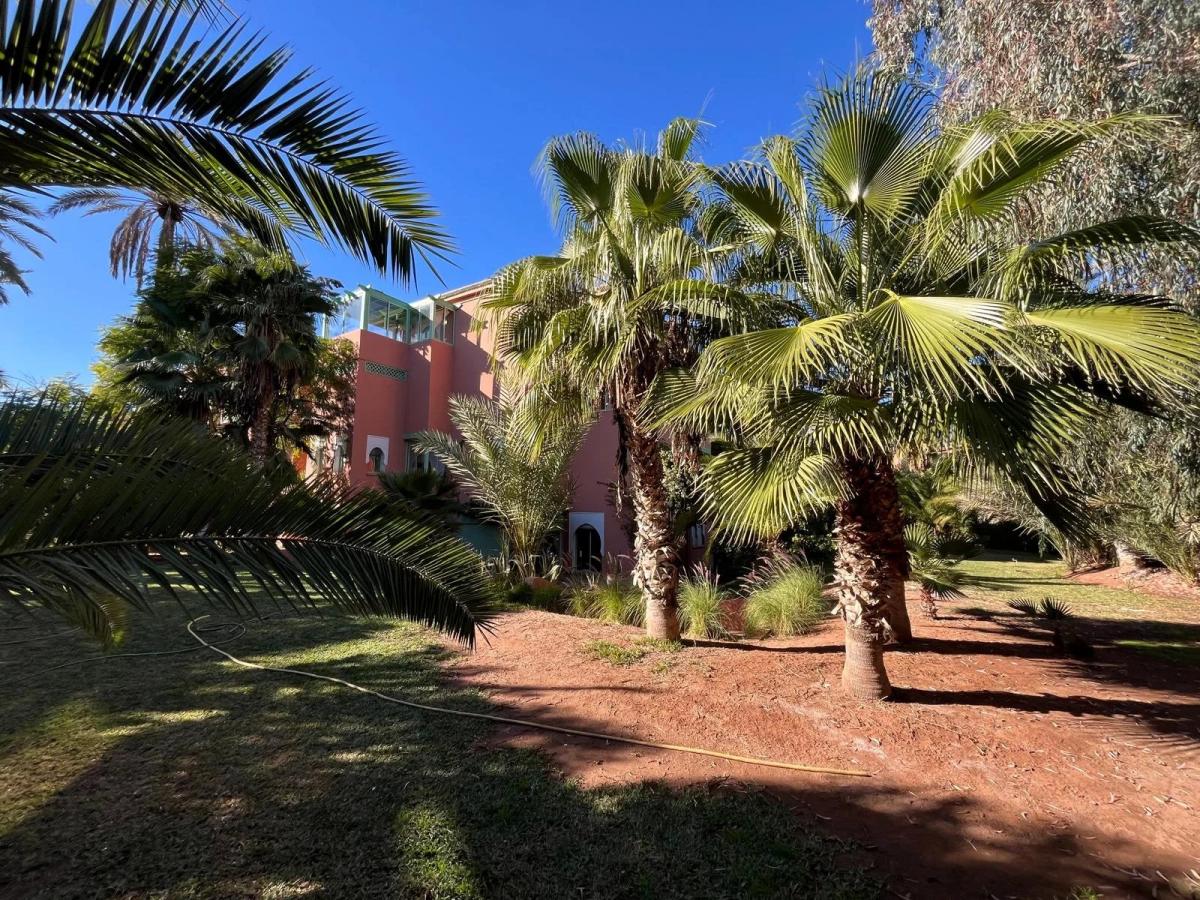 Grand appartement en duplex de trois chambres à la Palmeraie