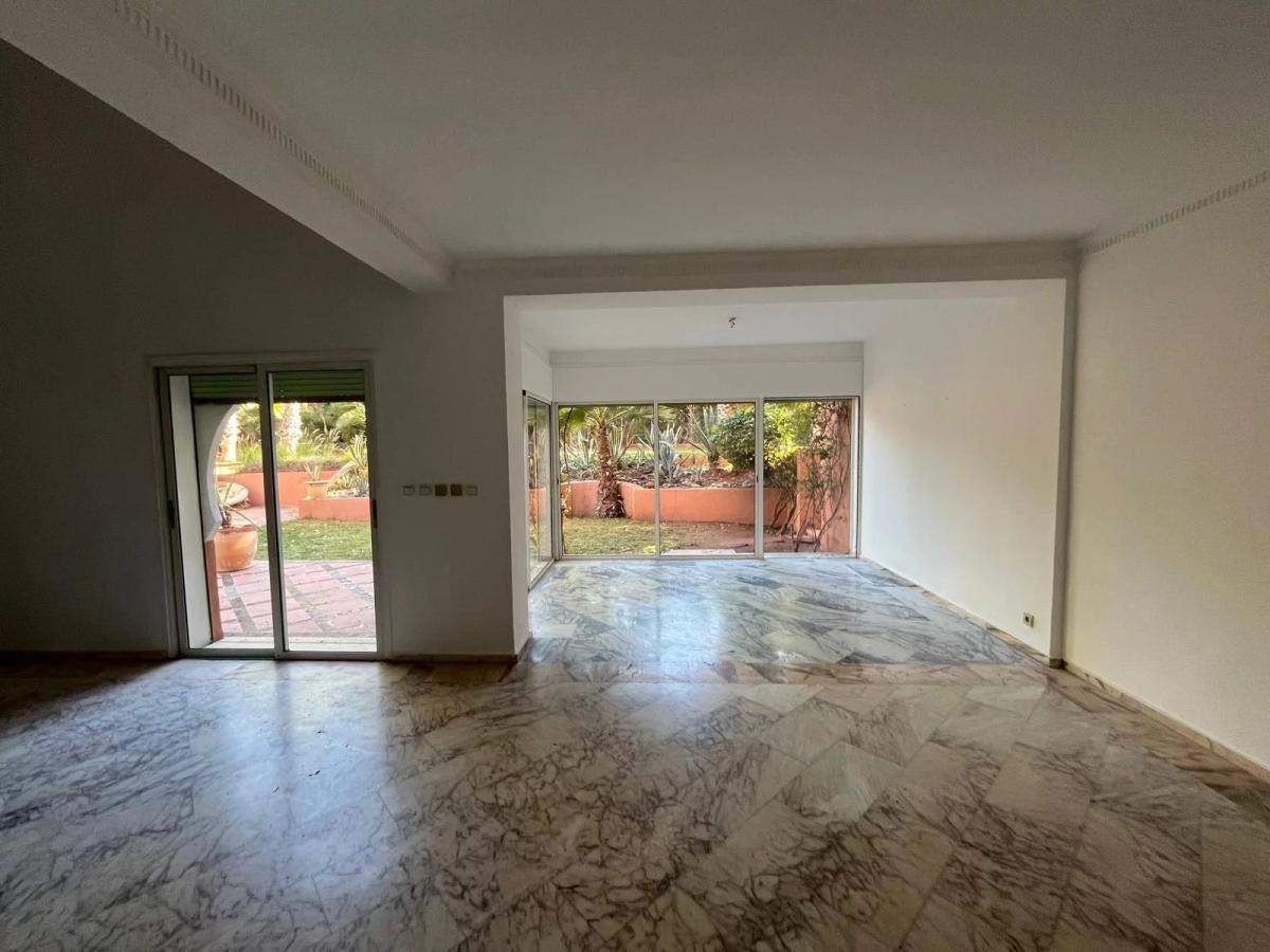 Grand appartement en duplex de trois chambres à la Palmeraie