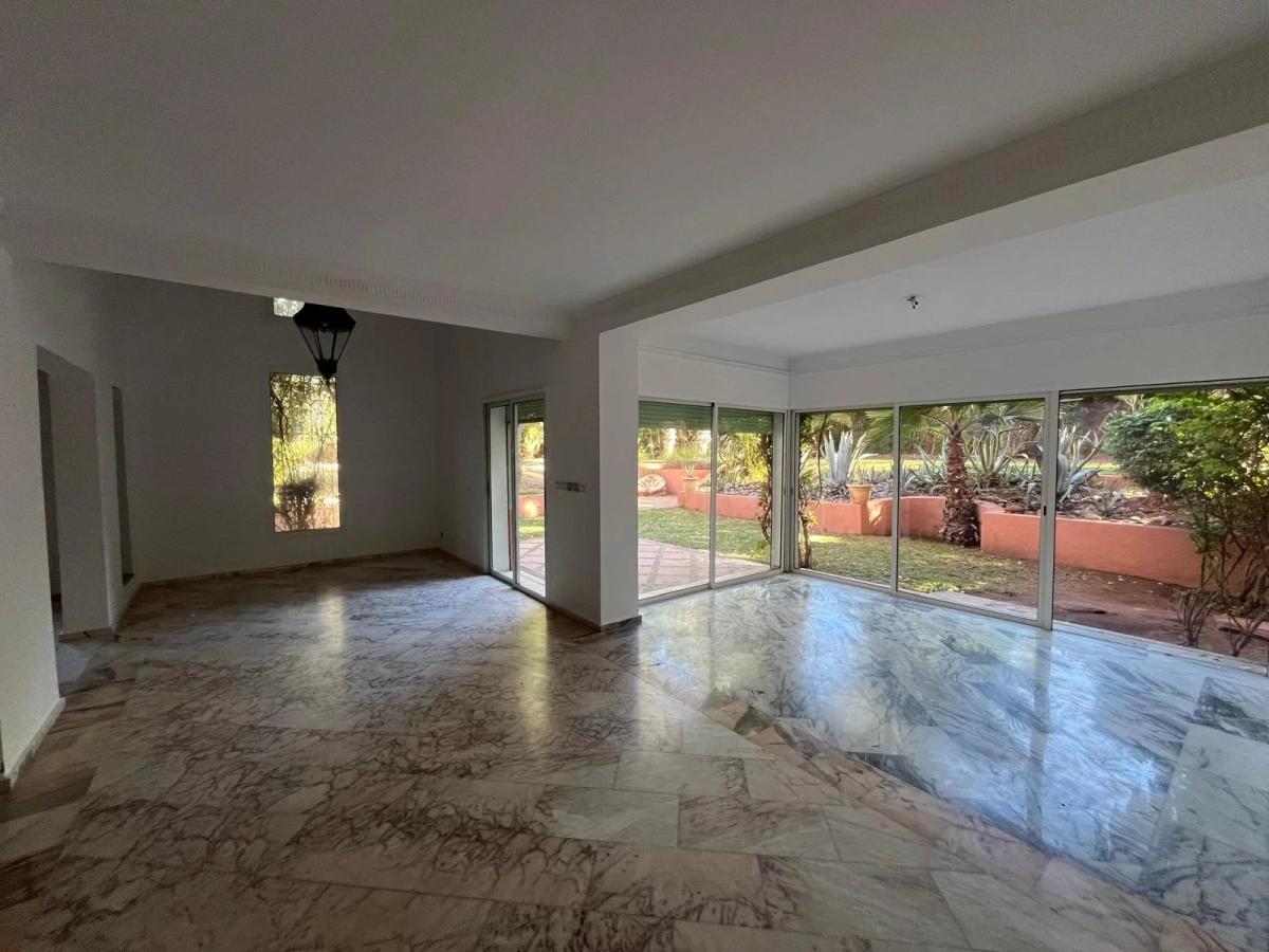 Grand appartement en duplex de trois chambres à la Palmeraie