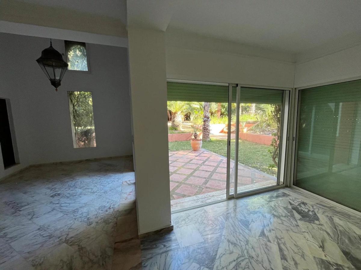 Grand appartement en duplex de trois chambres à la Palmeraie