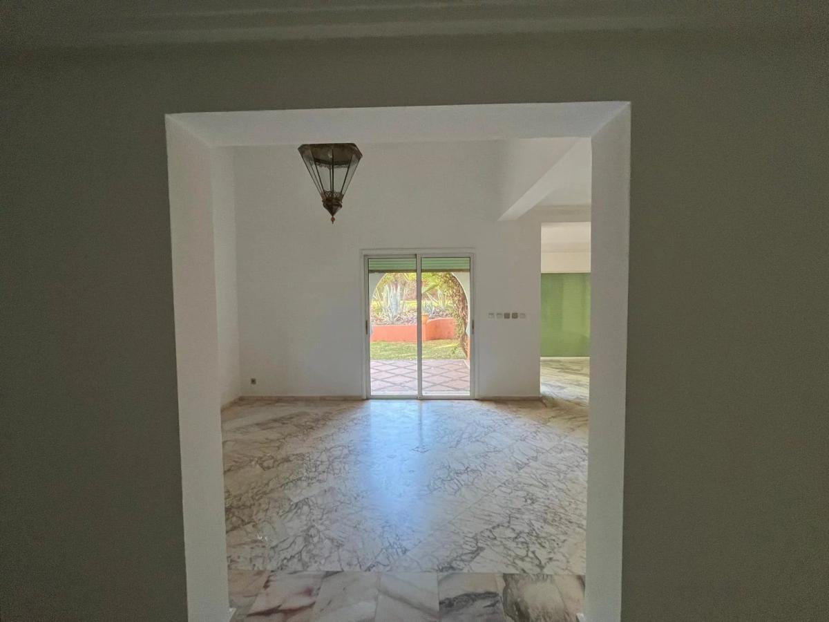 Grand appartement en duplex de trois chambres à la Palmeraie