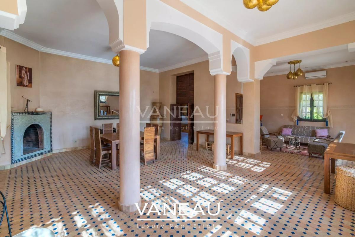 Propriété 1 hectar, 8 chambres avec VNA
