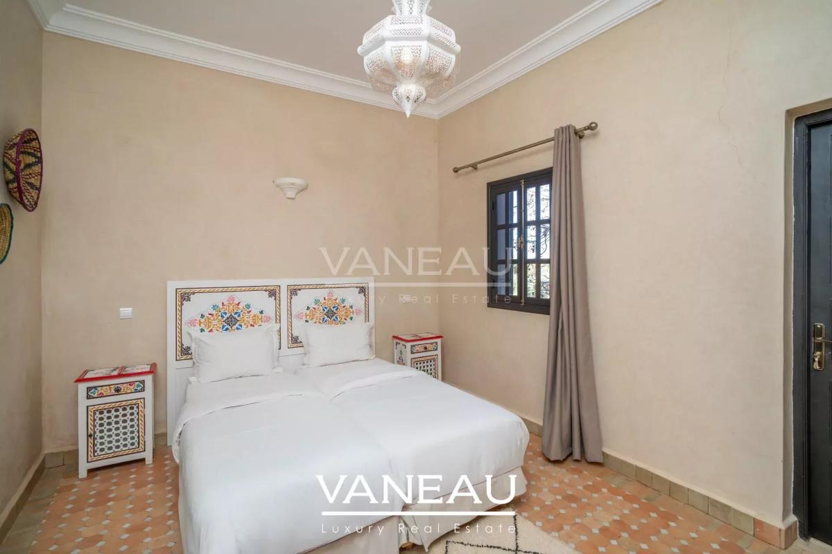 Propriété 1 hectar, 8 chambres avec VNA