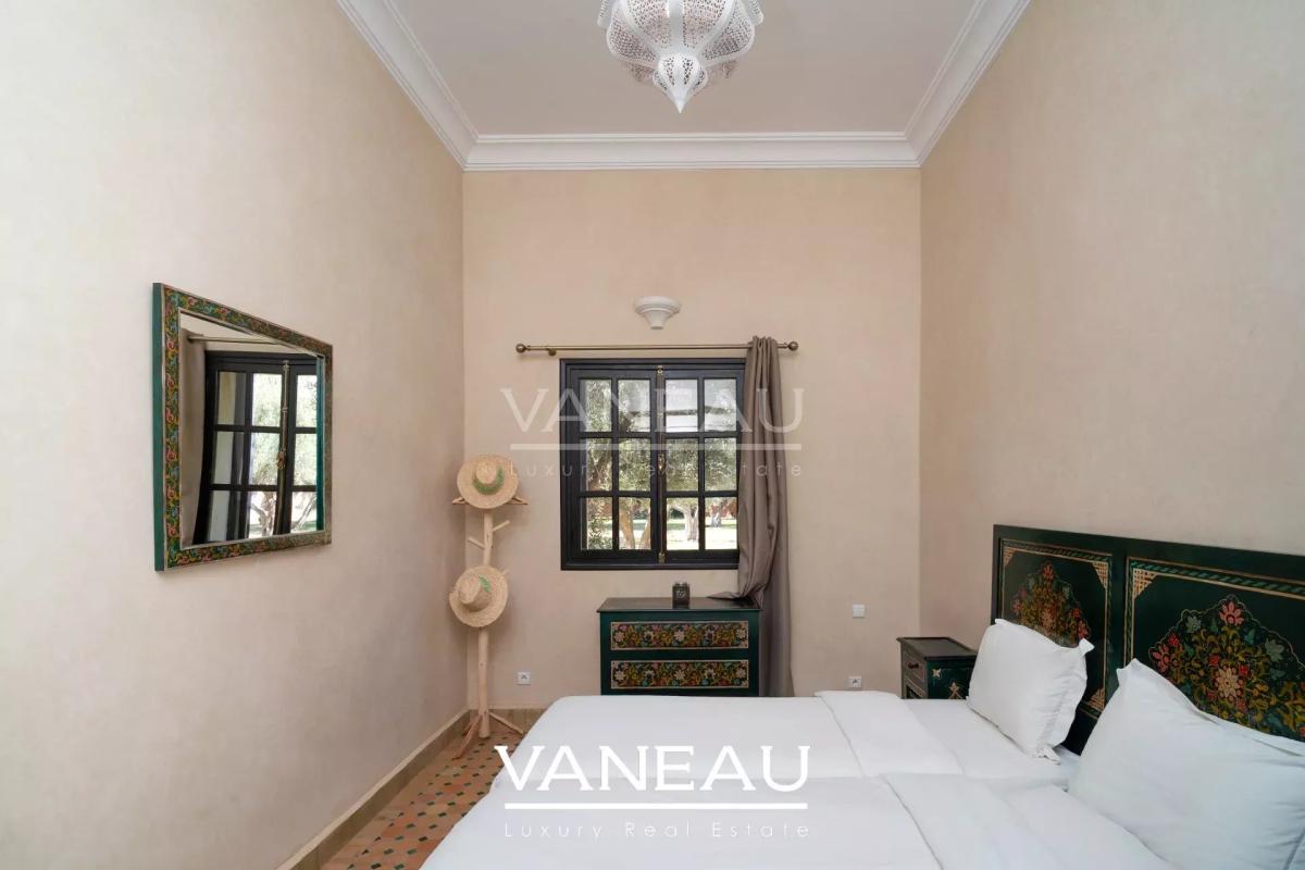 Propriété 1 hectar, 8 chambres avec VNA