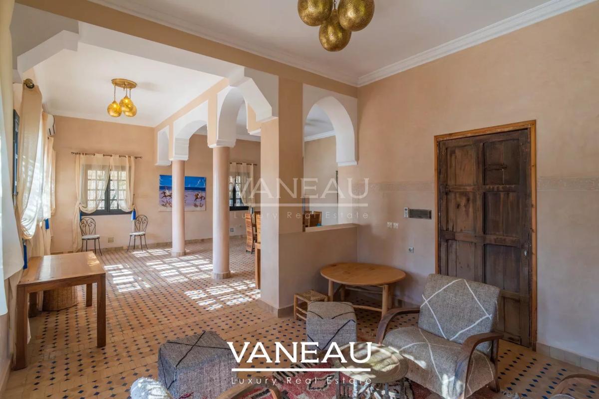 Propriété 1 hectar, 8 chambres avec VNA