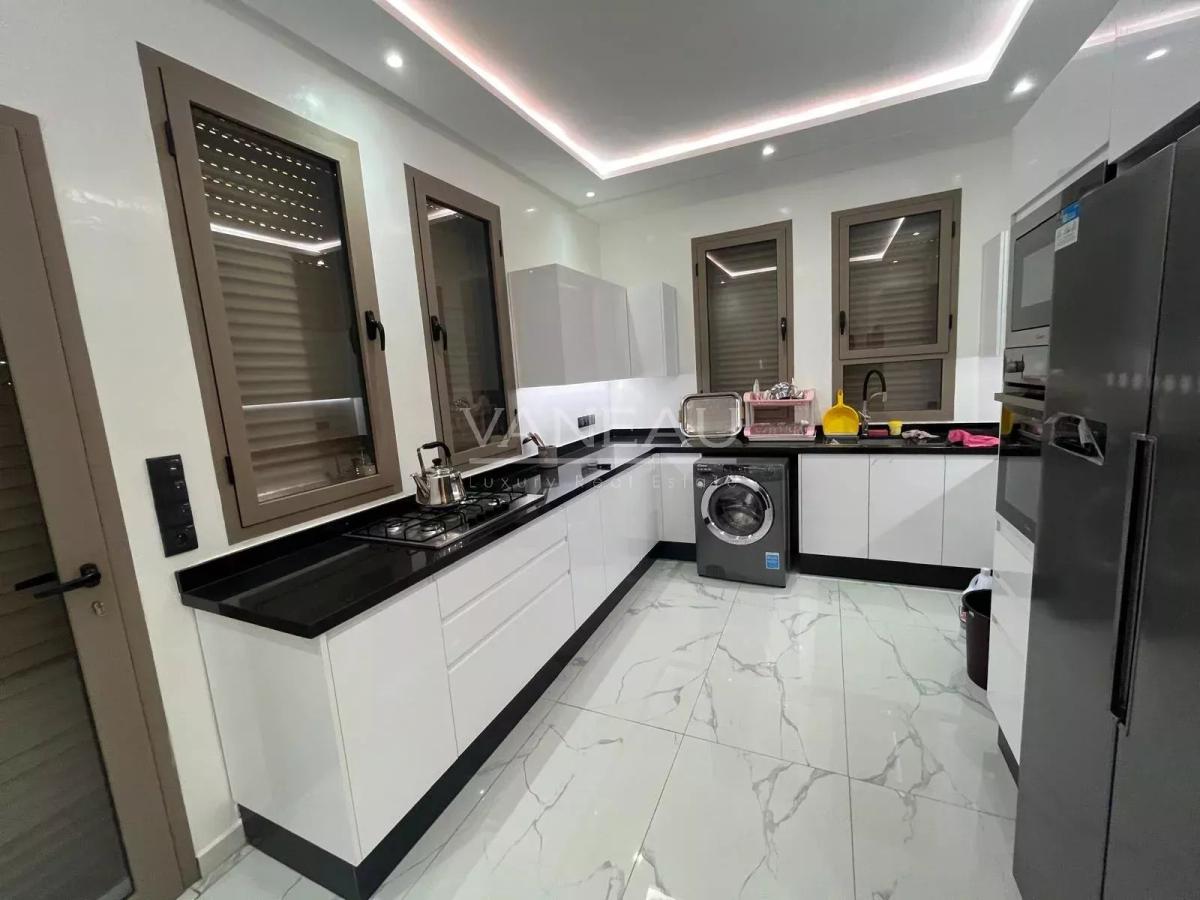 ****Villa de 150m² avec piscine***