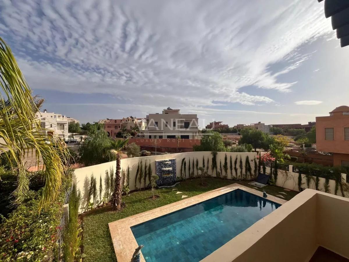 ****Villa de 150m² avec piscine***