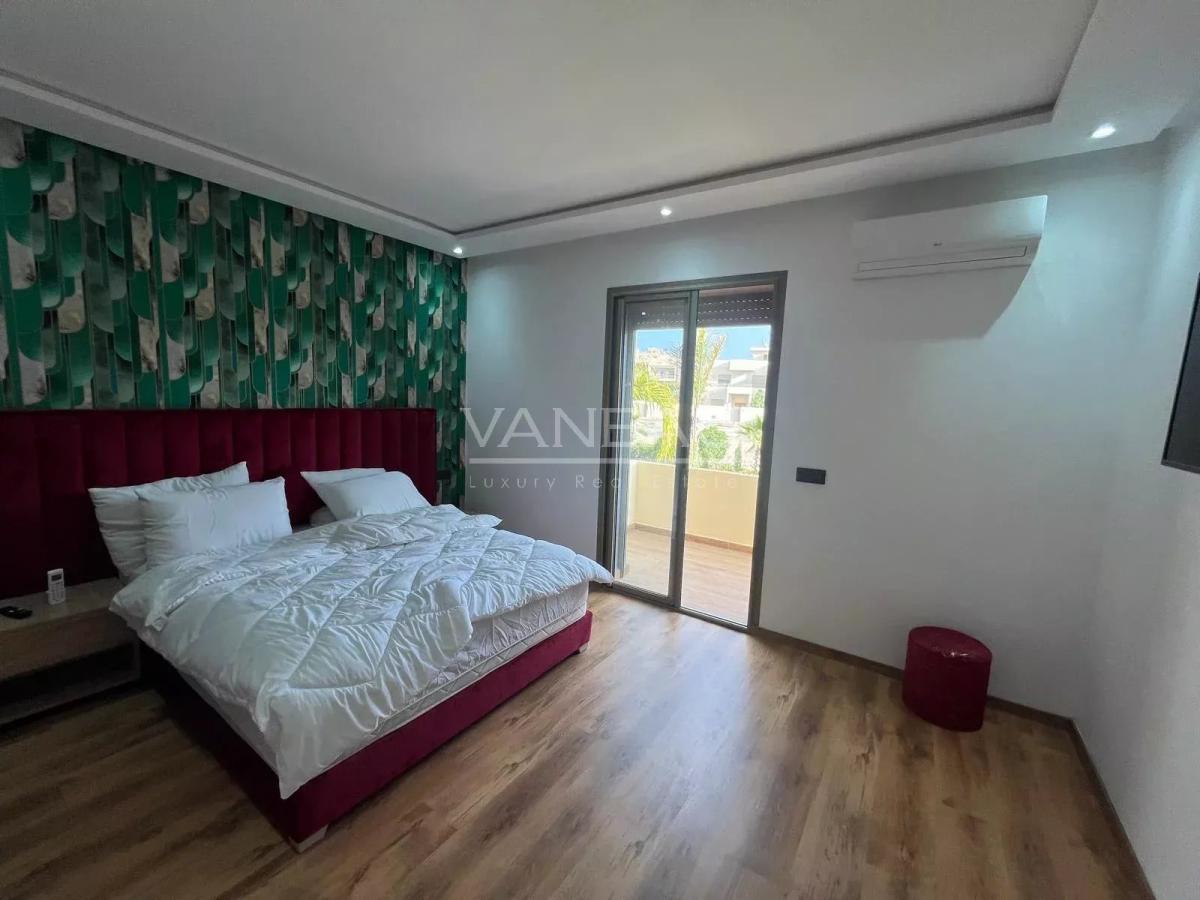 ****Villa de 150m² avec piscine***