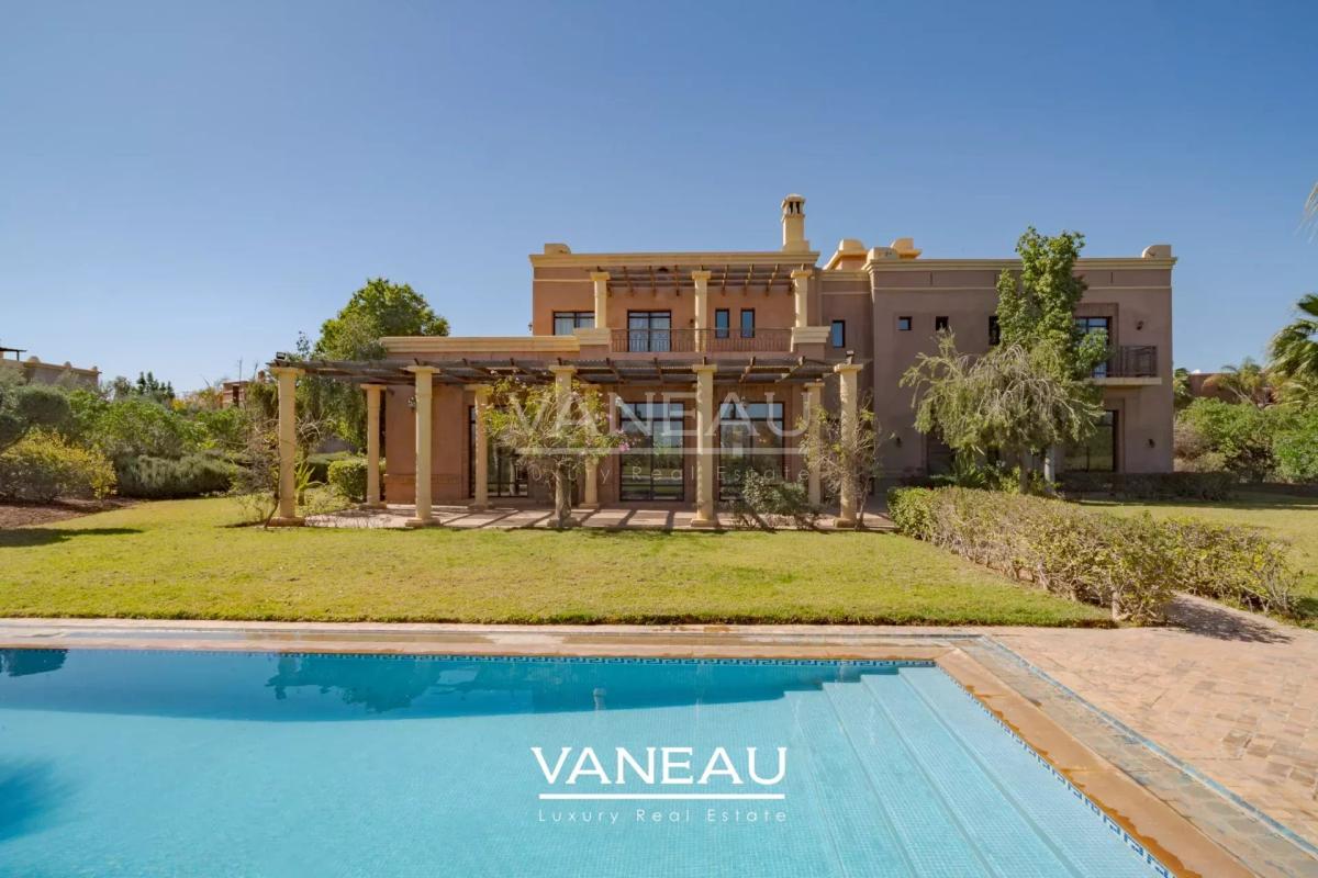 Belle villa en première ligne de golf