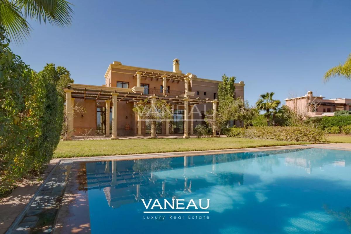 Belle villa en première ligne de golf