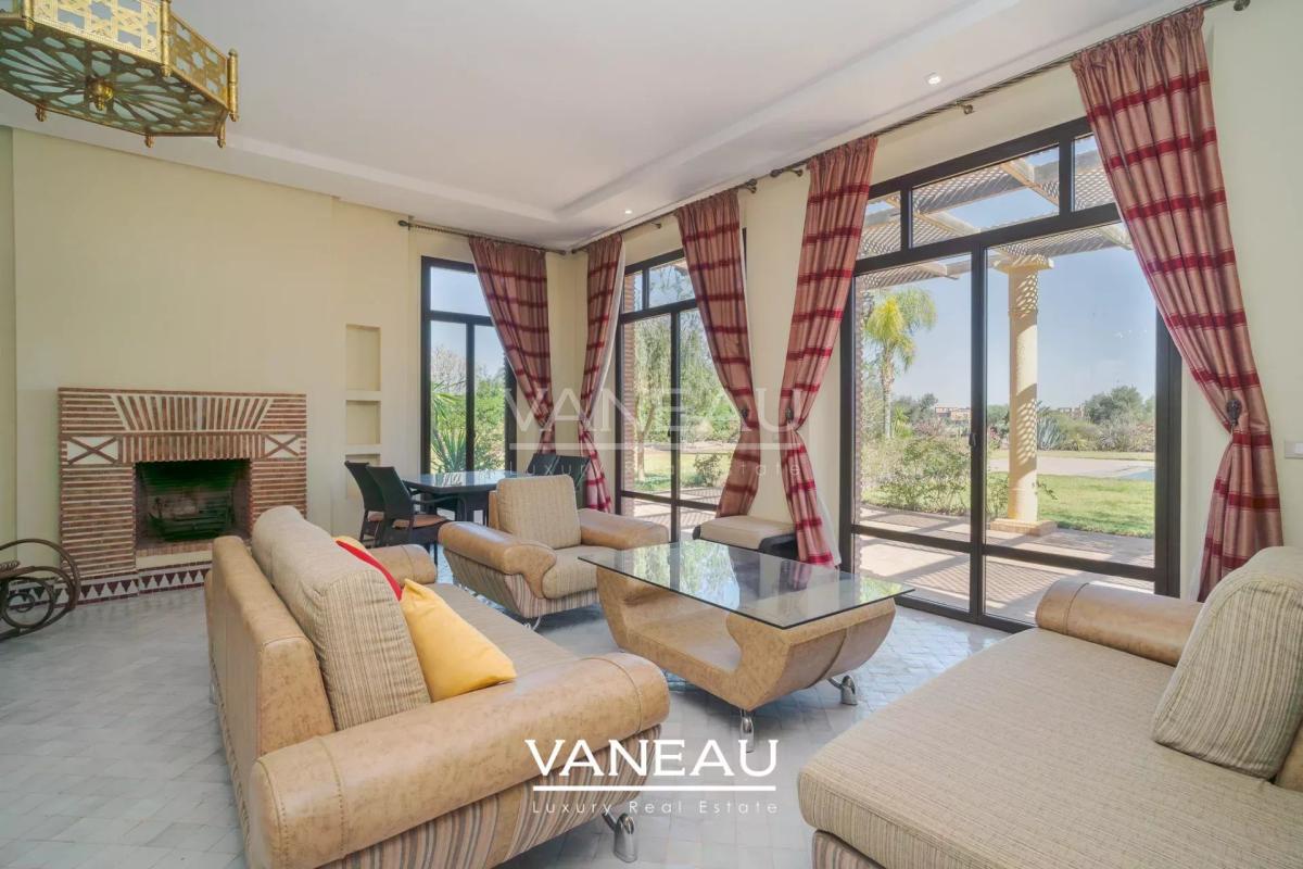 Belle villa en première ligne de golf