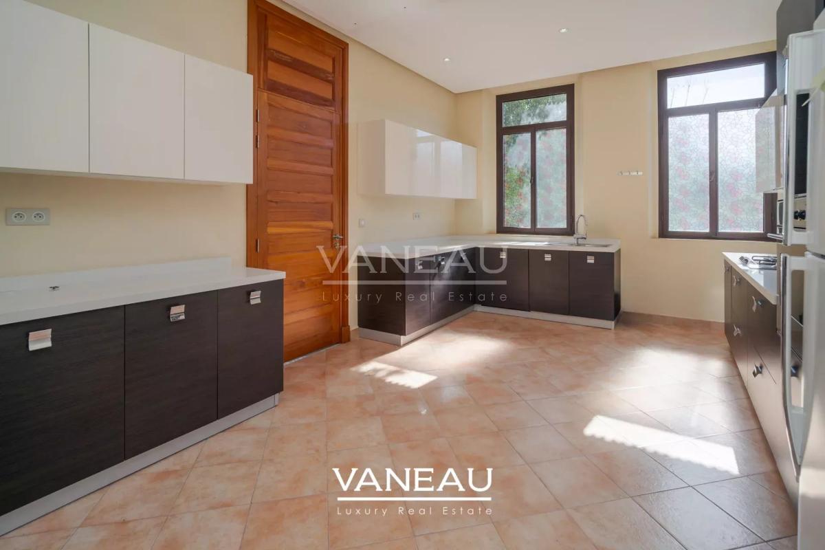 Belle villa en première ligne de golf