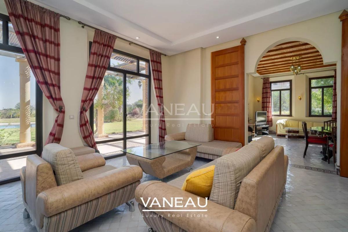 Belle villa en première ligne de golf