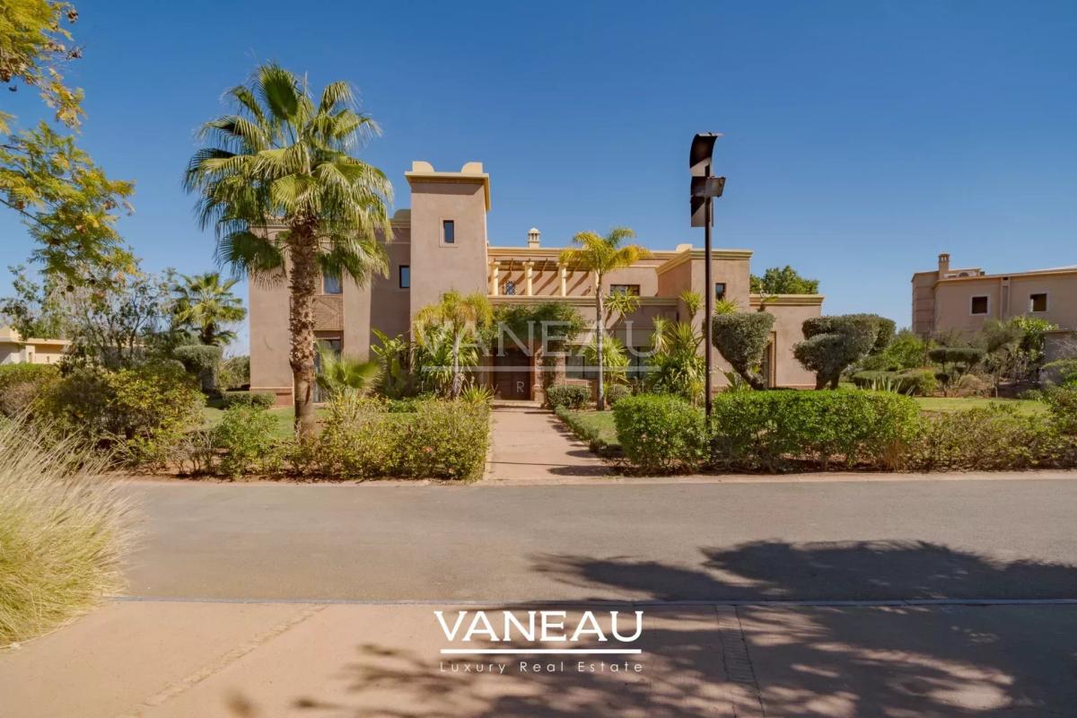 Belle villa en première ligne de golf