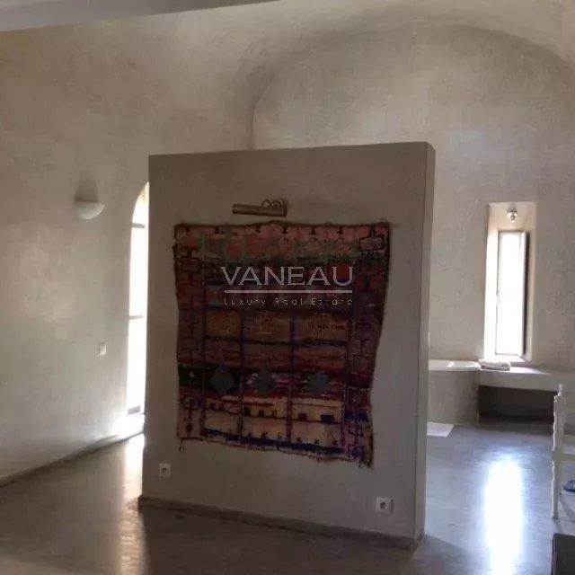 Propriété Exceptionnelle de 1000m2, 20Hectares de terrain