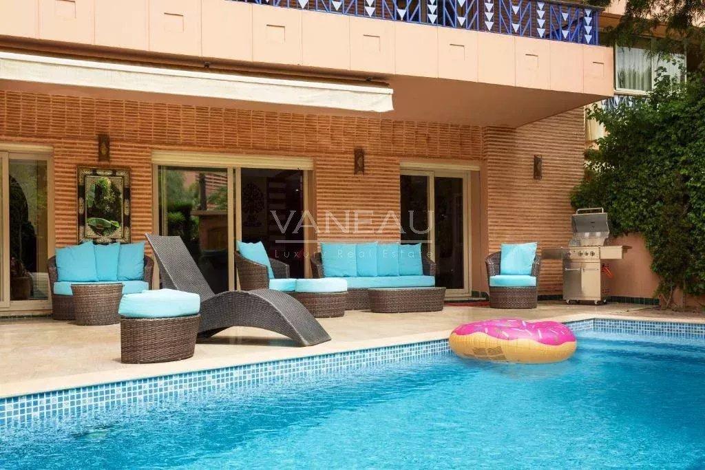 ***Duplex avec piscine privée au coeur de l'Hivernage***