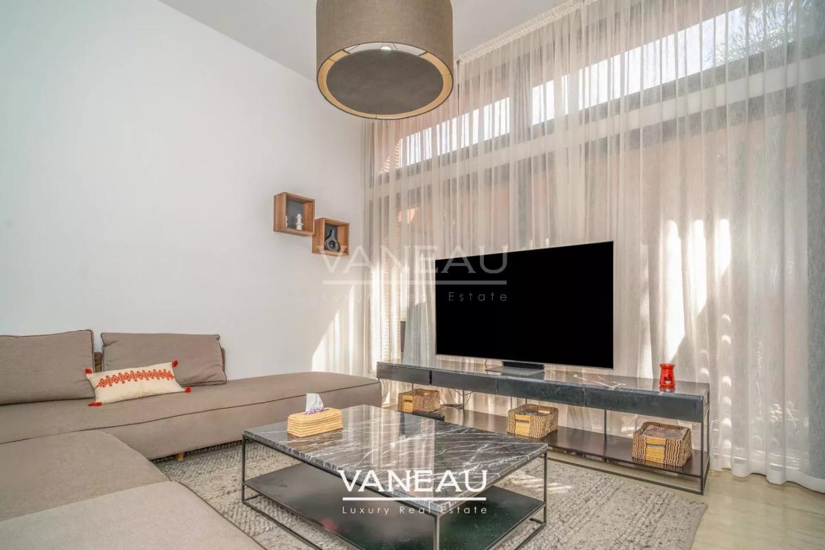 Villa contemporaine en deuxième ligne de Golf