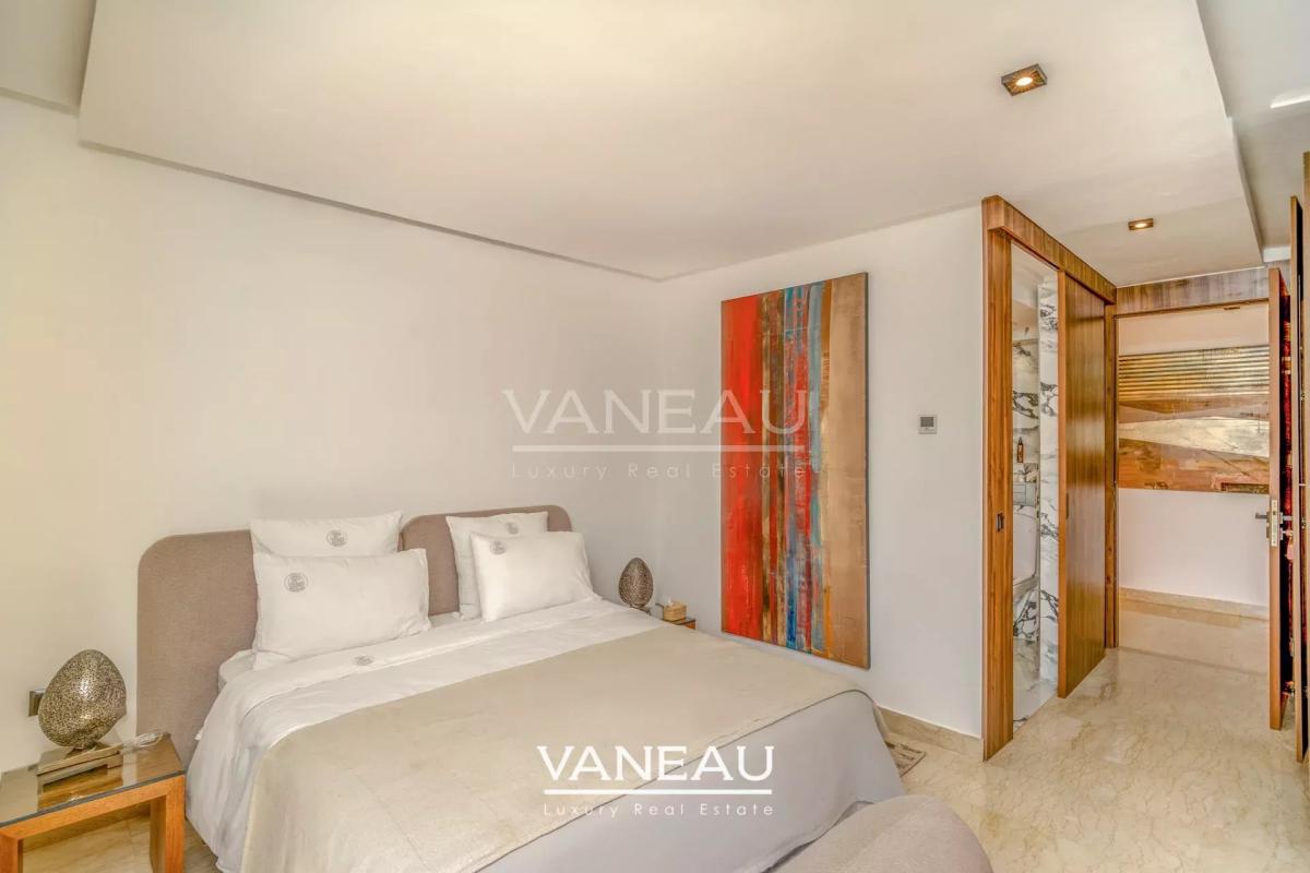 Villa contemporaine en deuxième ligne de Golf