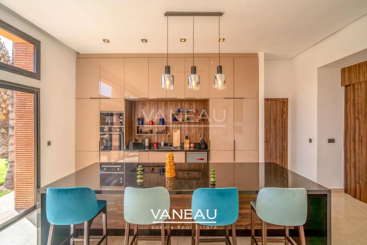 Villa contemporaine en deuxième ligne de Golf