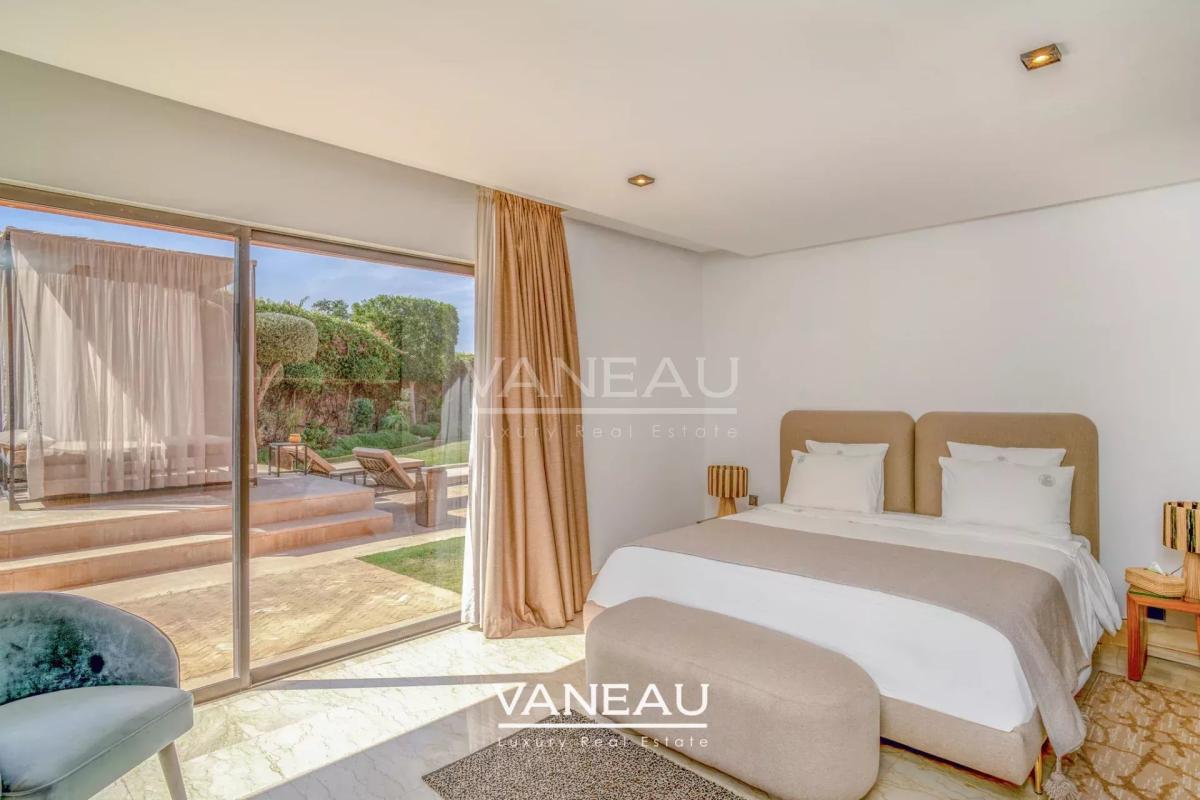 Villa contemporaine en deuxième ligne de Golf
