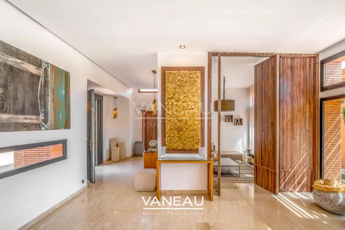 Villa contemporaine en deuxième ligne de Golf