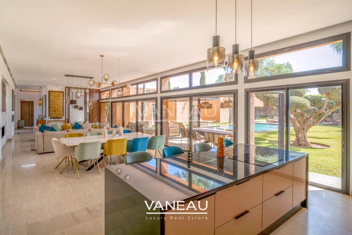 Villa contemporaine en deuxième ligne de Golf