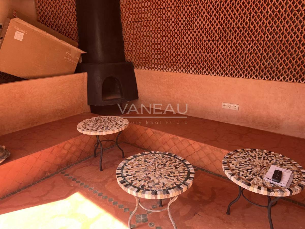 Grand riad en cour de rénovation Larousse/ Bab Doukala