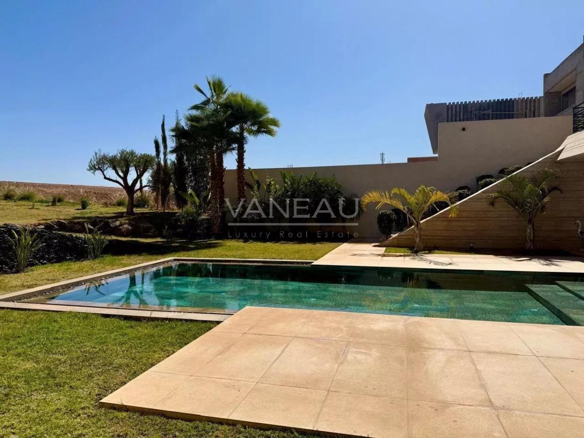 Villa au coeur d'un prestigieux golf
