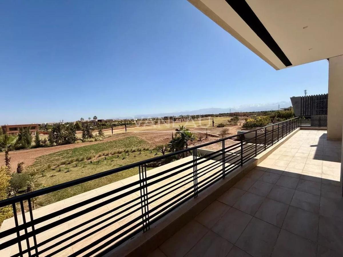 Villa au coeur d'un prestigieux golf