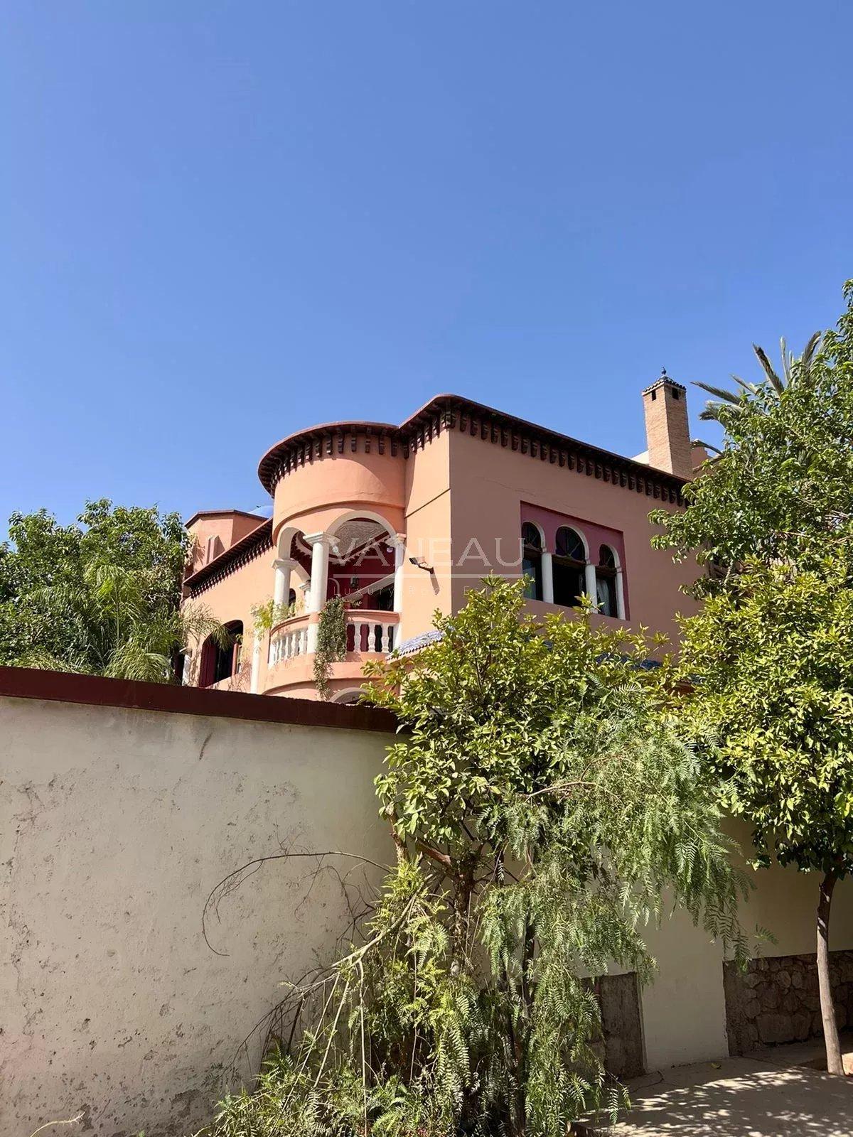 Rare grande et belle villa en plein centre Marrakech