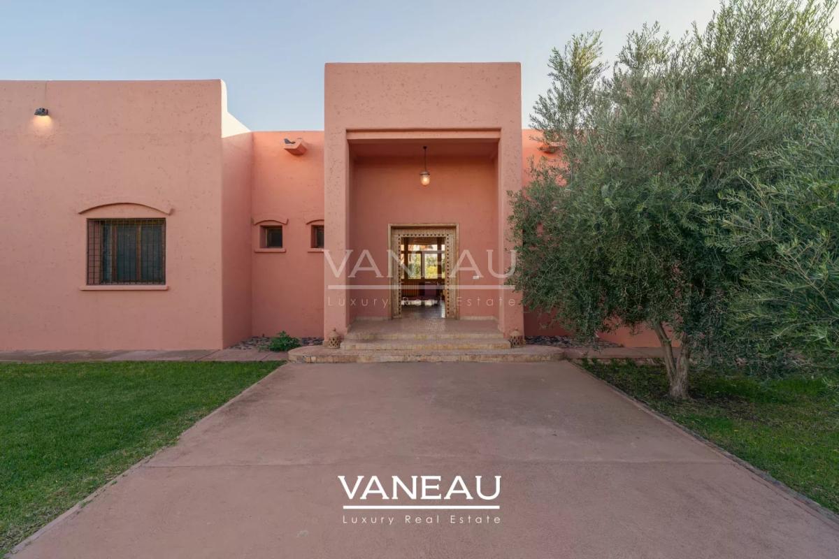 *** Maison avec un terrain de 4 hectares***