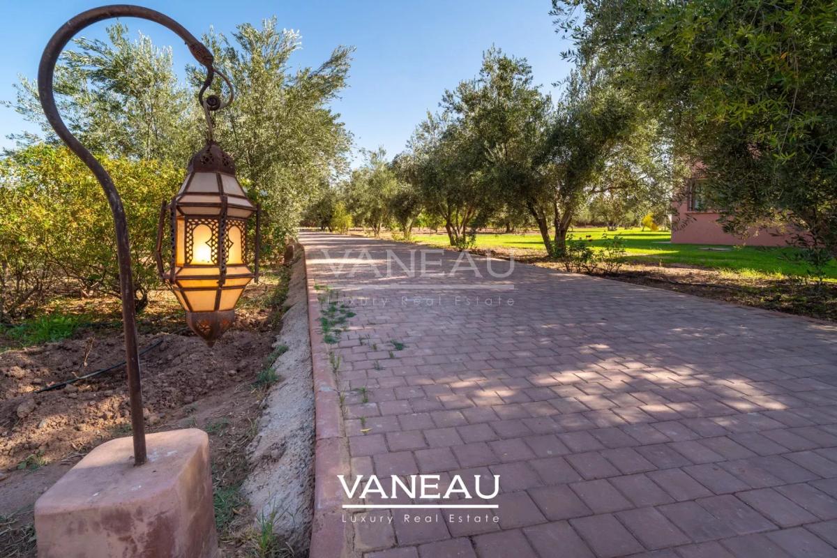 *** Maison avec un terrain de 4 hectares***