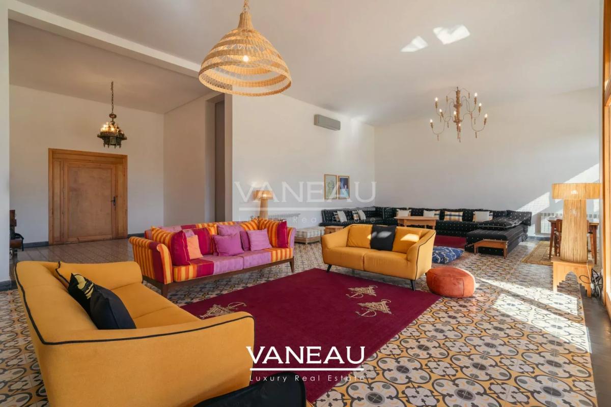 *** Maison avec un terrain de 4 hectares***