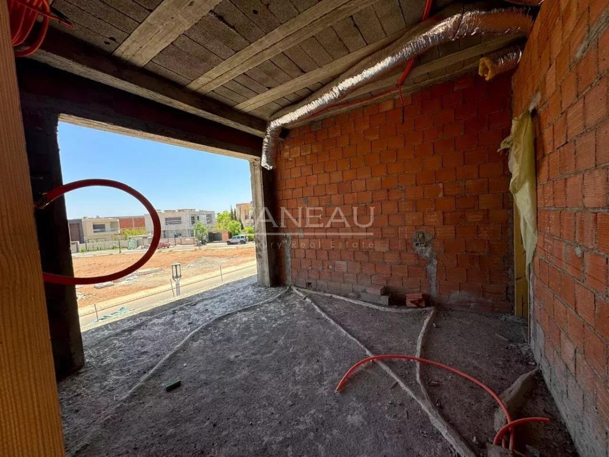 Beau projet de villa à terminer Amelkis 3