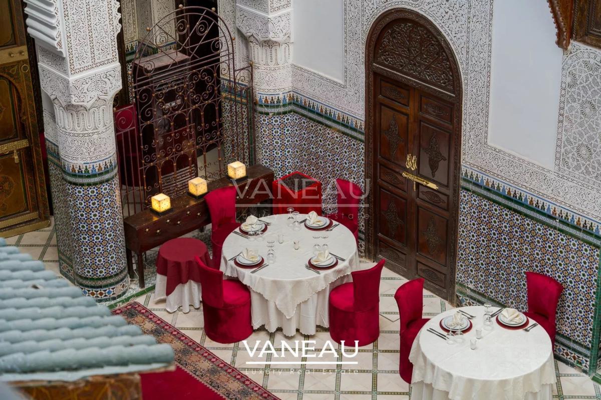 Riad Historique à Vendre - 770 m² au Sol