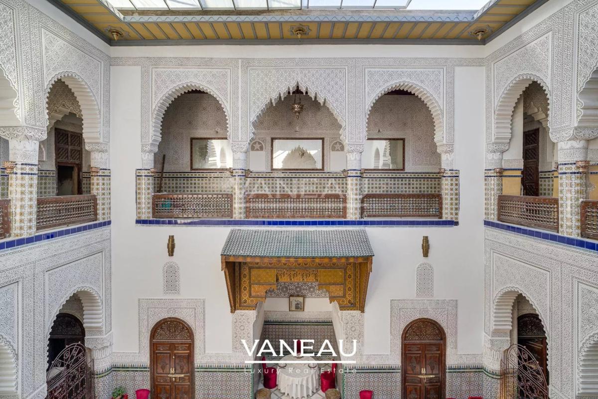 Riad Historique à Vendre - 770 m² au Sol