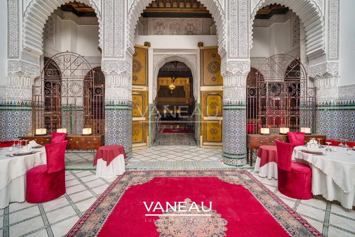 Riad Historique à Vendre - 770 m² au Sol