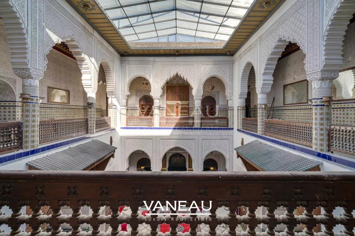 Riad Historique à Vendre - 770 m² au Sol