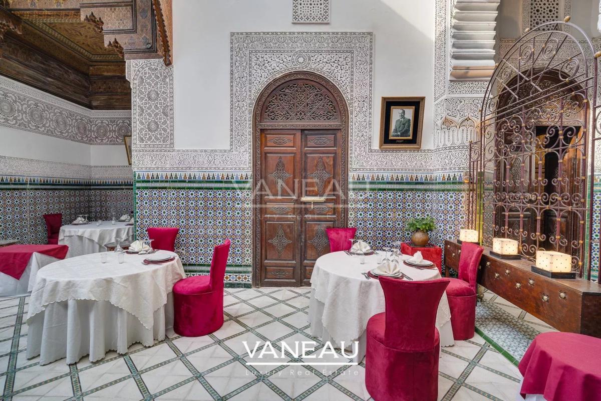 Riad Historique à Vendre - 770 m² au Sol