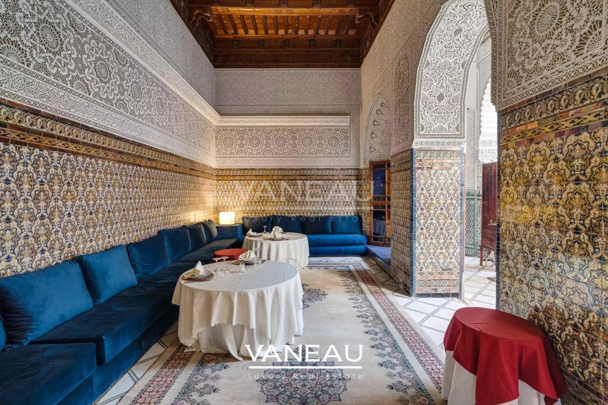 Riad Historique à Vendre - 770 m² au Sol