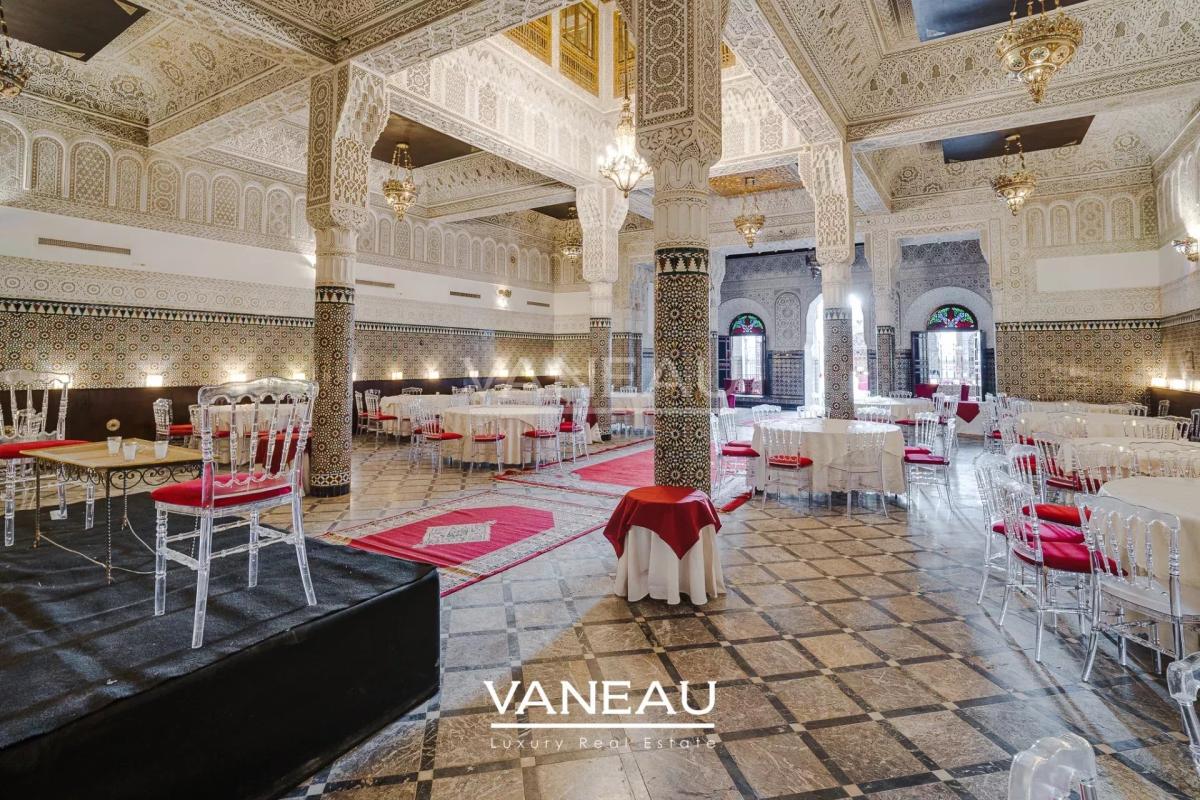 Riad Historique à Vendre - 770 m² au Sol