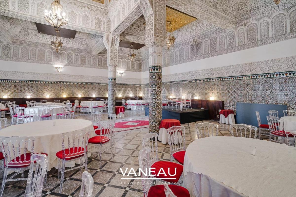 Riad Historique à Vendre - 770 m² au Sol