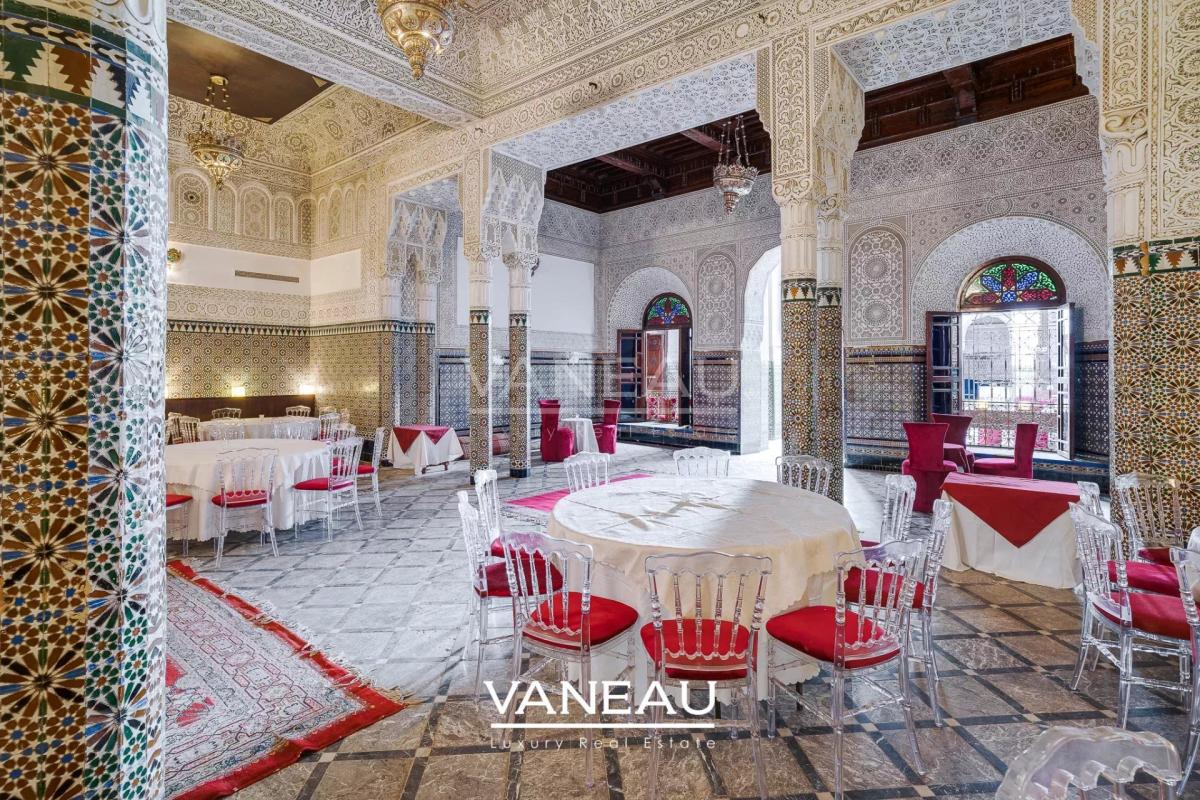 Riad Historique à Vendre - 770 m² au Sol