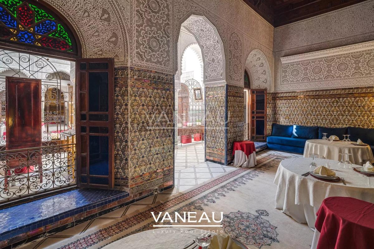 Riad Historique à Vendre - 770 m² au Sol