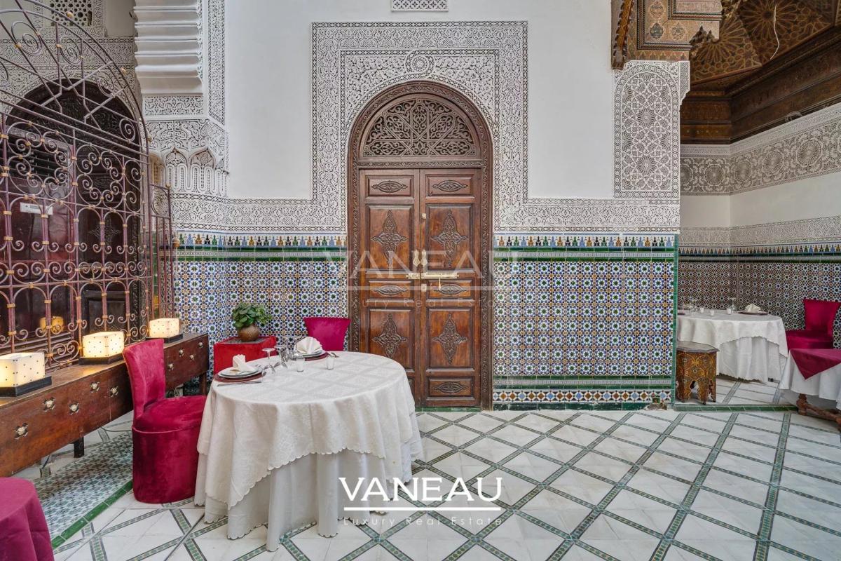 Riad Historique à Vendre - 770 m² au Sol