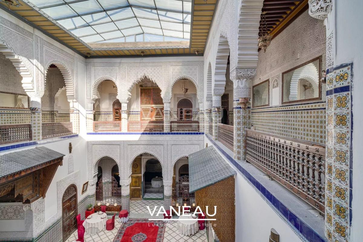 Riad Historique à Vendre - 770 m² au Sol