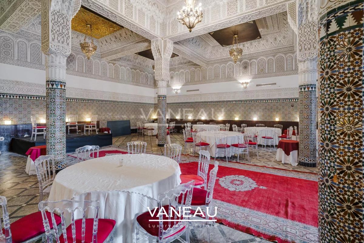 Riad Historique à Vendre - 770 m² au Sol