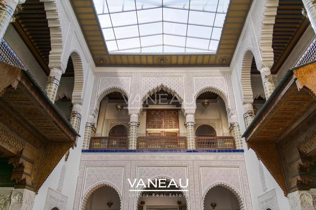 Riad Historique à Vendre - 770 m² au Sol