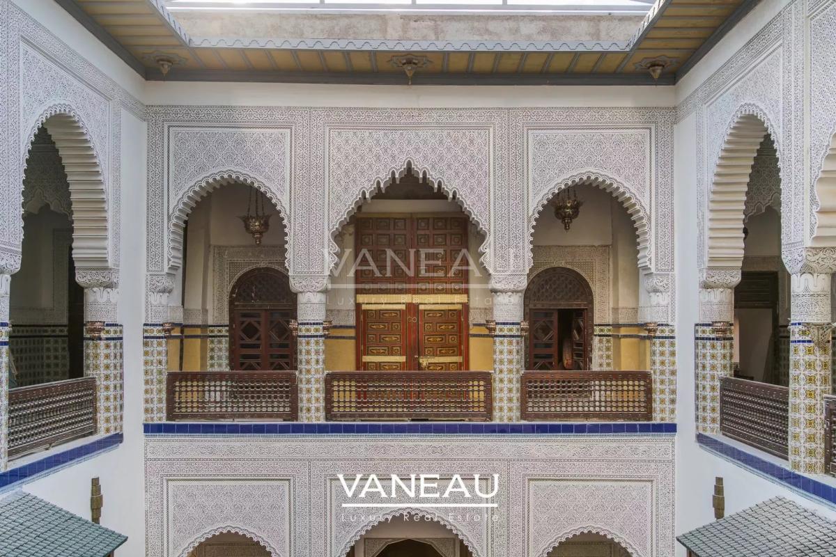 Riad Historique à Vendre - 770 m² au Sol